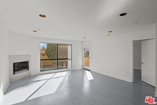 1518 Federal 208, Los Angeles, CA 90025