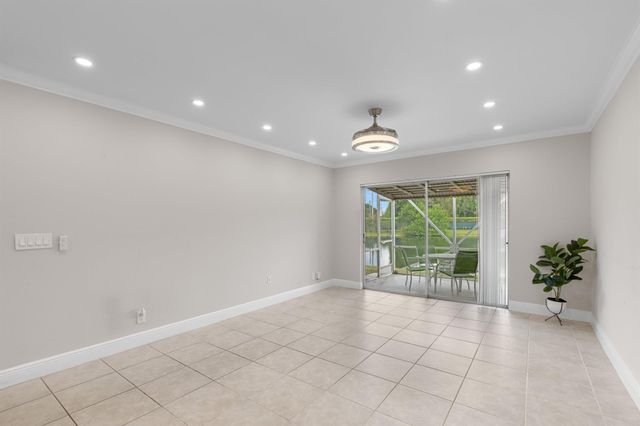 8757 Bella Vista Drive 34, Boca Raton, FL 33433