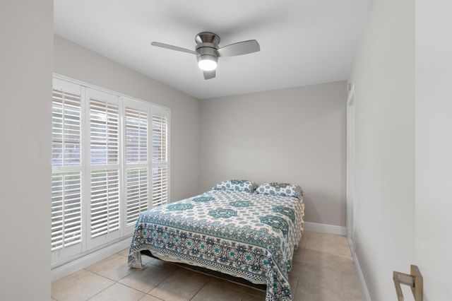 8757 Bella Vista Drive 34, Boca Raton, FL 33433