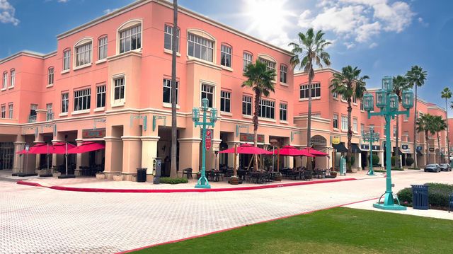 8757 Bella Vista Drive 34, Boca Raton, FL 33433