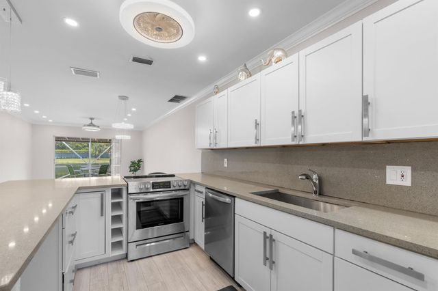 8757 Bella Vista Drive 34, Boca Raton, FL 33433