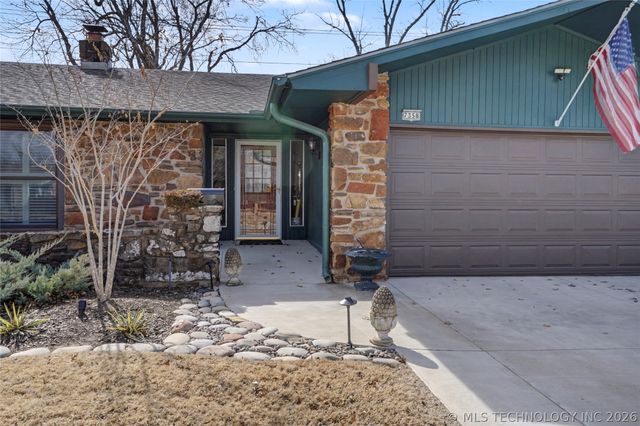 7358 E 76th Street S, Tulsa, OK 74136