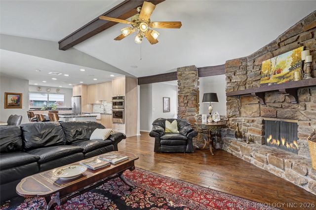 7358 E 76th Street S, Tulsa, OK 74136