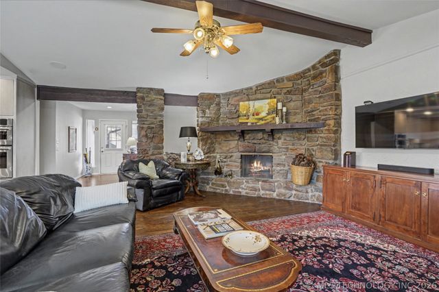 7358 E 76th Street S, Tulsa, OK 74136