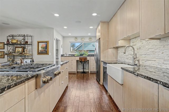 7358 E 76th Street S, Tulsa, OK 74136