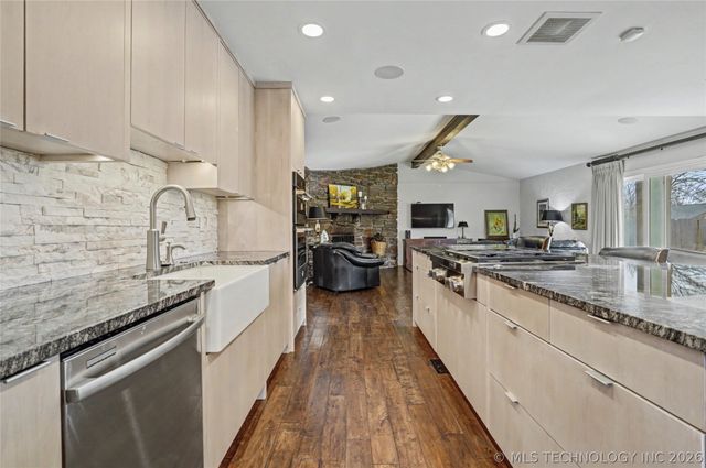 7358 E 76th Street S, Tulsa, OK 74136