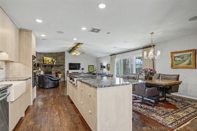 7358 E 76th Street S, Tulsa, OK 74136