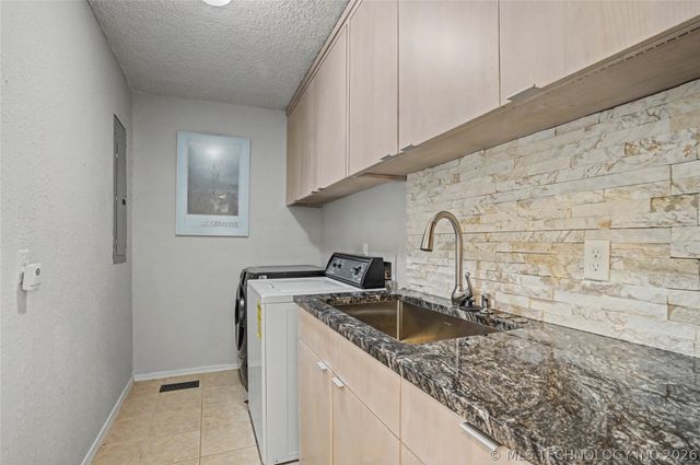 7358 E 76th Street S, Tulsa, OK 74136