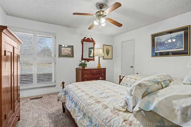 7358 E 76th Street S, Tulsa, OK 74136