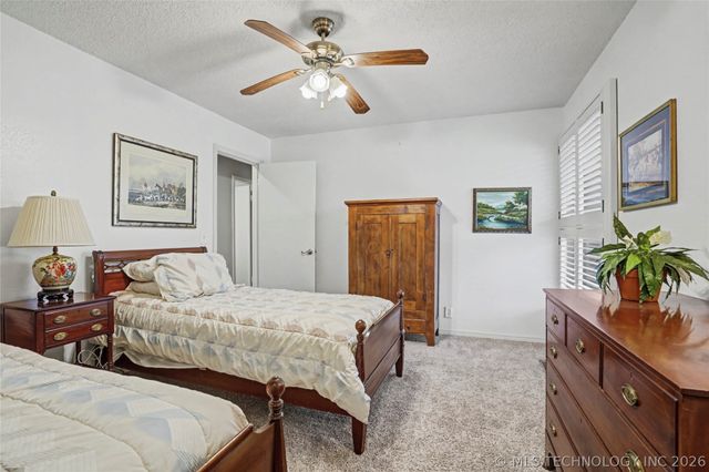 7358 E 76th Street S, Tulsa, OK 74136