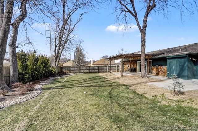 7358 E 76th Street S, Tulsa, OK 74136