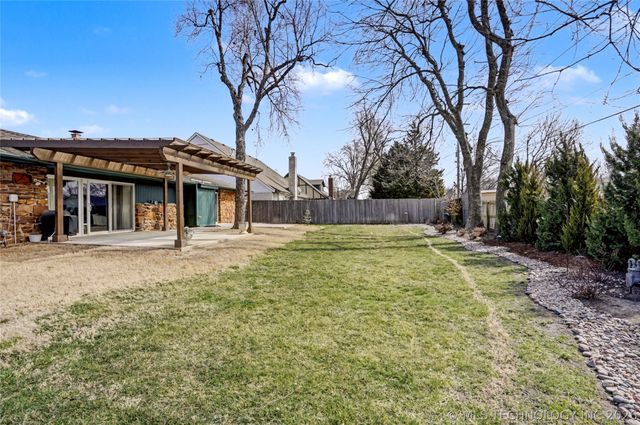 7358 E 76th Street S, Tulsa, OK 74136