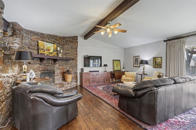 7358 E 76th Street S, Tulsa, OK 74136