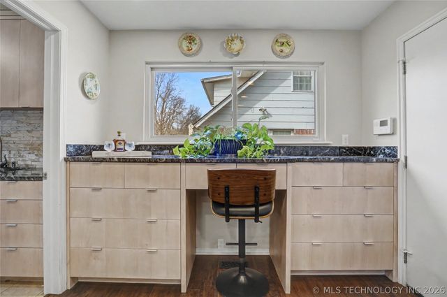 7358 E 76th Street S, Tulsa, OK 74136