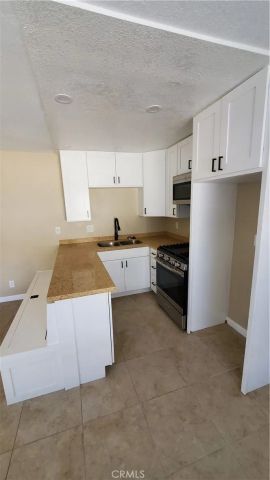 10037 Samoa Avenue 4, Tujunga, CA 91042