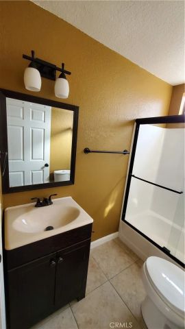 10037 Samoa Avenue 4, Tujunga, CA 91042