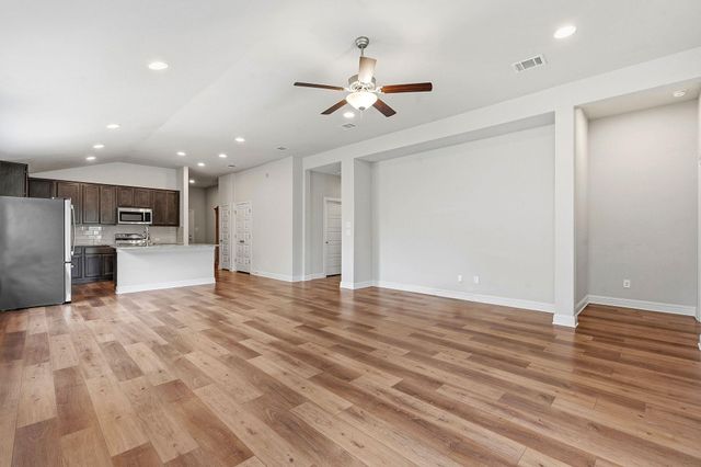 3011 American DR, Lago Vista, TX 78645