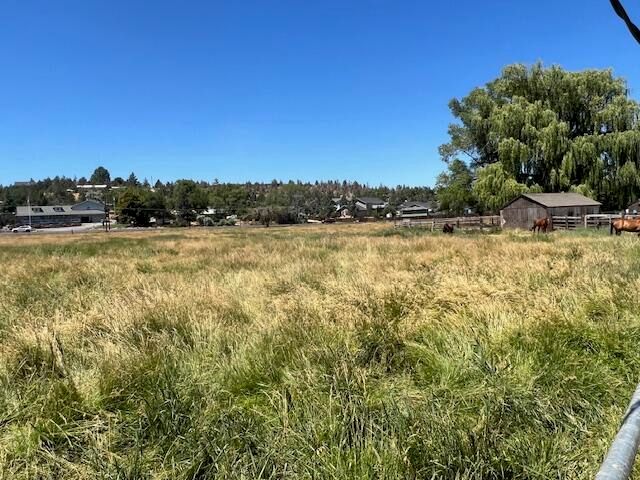 585 SW Fairgrounds Road, Madras, OR 97741