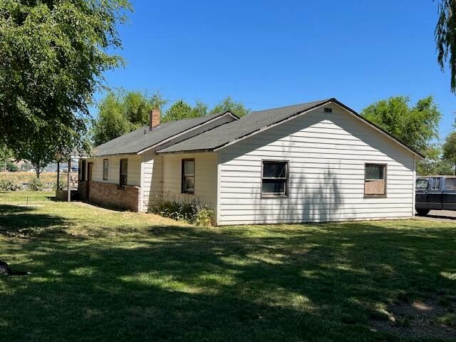 585 SW Fairgrounds Road, Madras, OR 97741