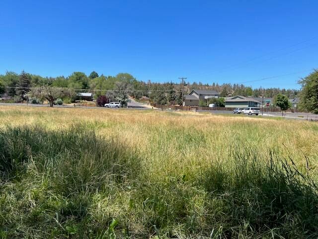 585 SW Fairgrounds Road, Madras, OR 97741