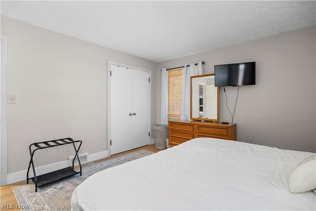19658 Hilliard Boulevard, Rocky River, OH 44116