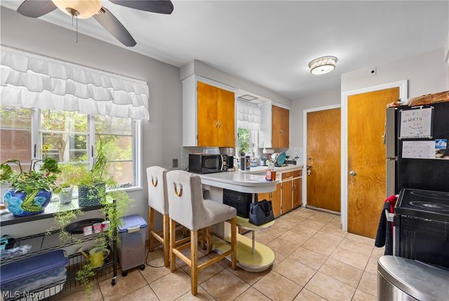 19658 Hilliard Boulevard, Rocky River, OH 44116