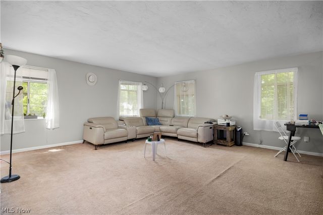19658 Hilliard Boulevard, Rocky River, OH 44116