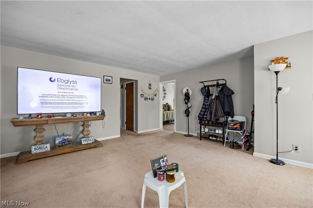 19658 Hilliard Boulevard, Rocky River, OH 44116