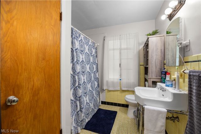 19658 Hilliard Boulevard, Rocky River, OH 44116