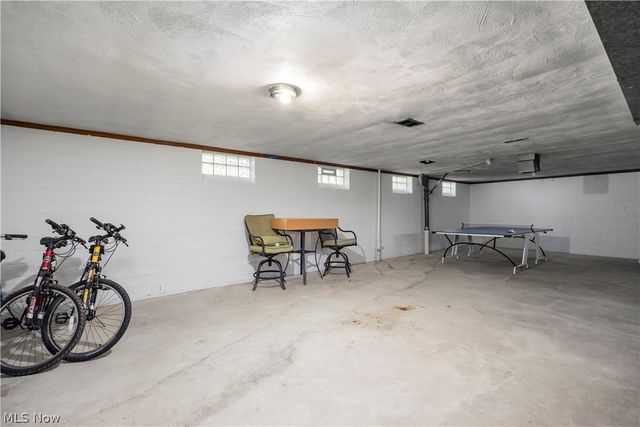19658 Hilliard Boulevard, Rocky River, OH 44116