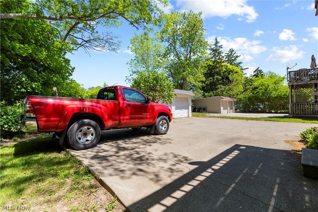 19658 Hilliard Boulevard, Rocky River, OH 44116