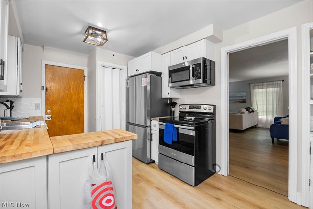 19658 Hilliard Boulevard, Rocky River, OH 44116