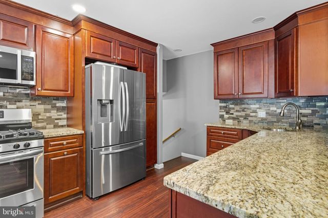 1028 NORVELT DR, Philadelphia, PA 19115