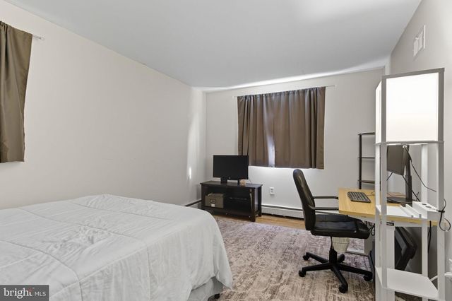 1028 NORVELT DR, Philadelphia, PA 19115