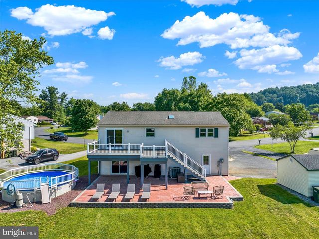 133 WHEATLAND DR, Denver, PA 17517