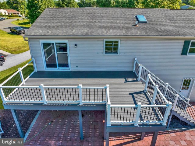 133 WHEATLAND DR, Denver, PA 17517