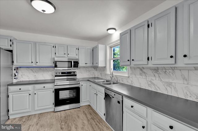 133 WHEATLAND DR, Denver, PA 17517