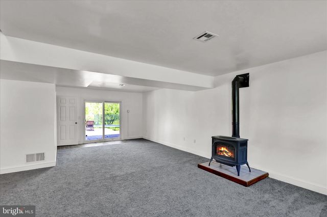 133 WHEATLAND DR, Denver, PA 17517