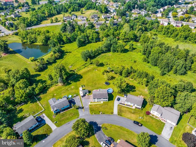 133 WHEATLAND DR, Denver, PA 17517