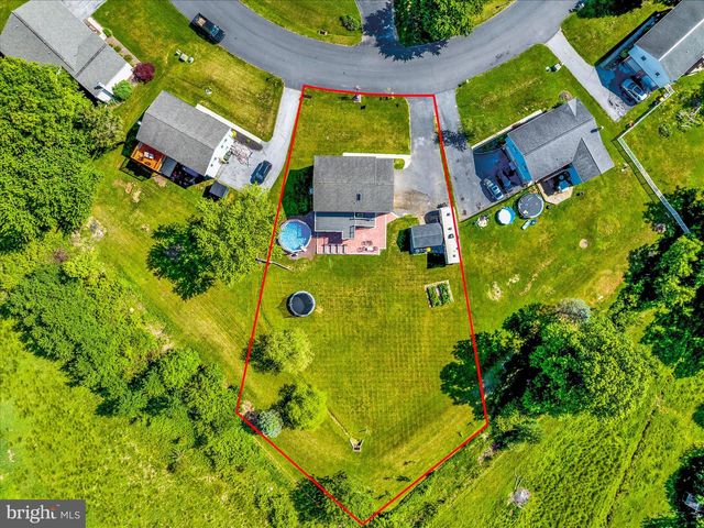 133 WHEATLAND DR, Denver, PA 17517