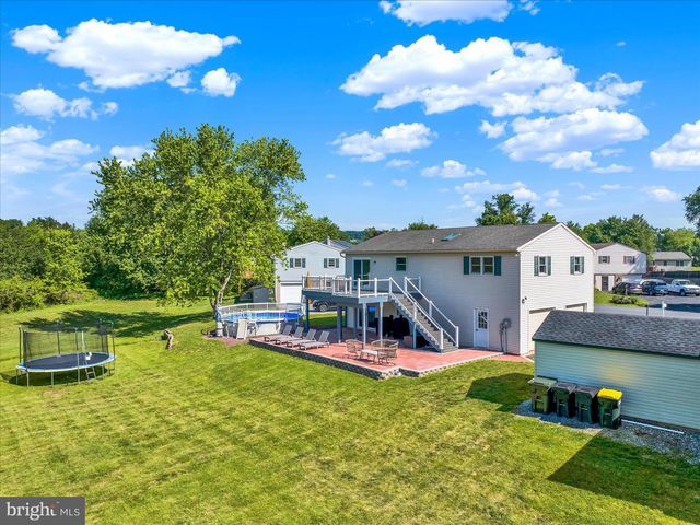 133 WHEATLAND DR, Denver, PA 17517