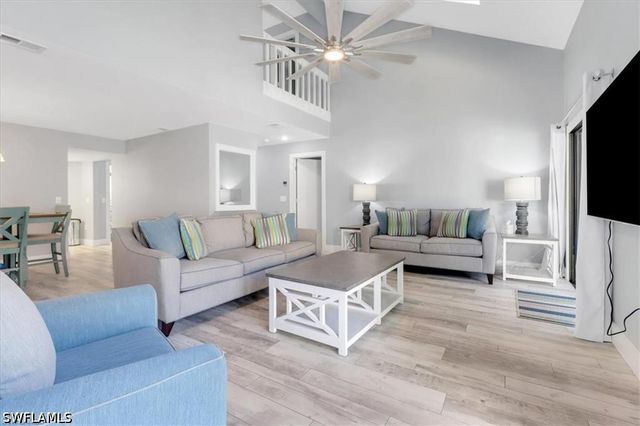 823 Meadowland DR 41-2, Naples, FL 34108