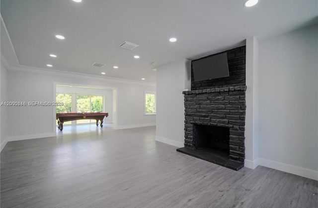 8390 SW 64 st, Miami, FL 33143