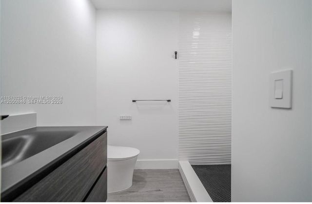 8390 SW 64 st, Miami, FL 33143