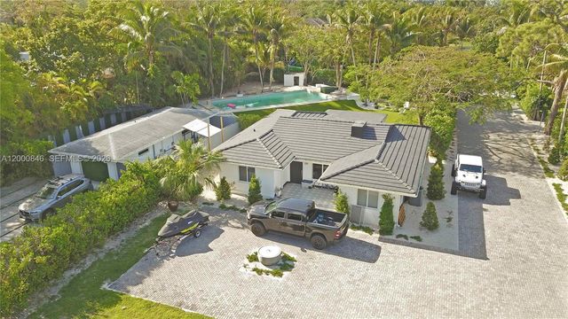 8390 SW 64 st, Miami, FL 33143