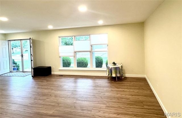 1442 Shelby Point Drive, O'fallon, MO 63366