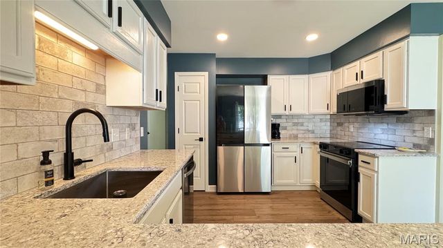 1442 Shelby Point Drive, O'fallon, MO 63366