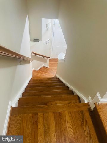 6114 JENLAR DR, Centreville, VA 20121
