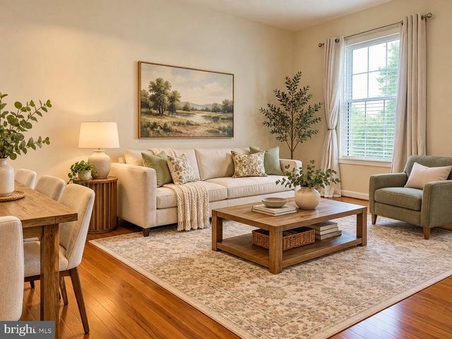 6114 JENLAR DR, Centreville, VA 20121