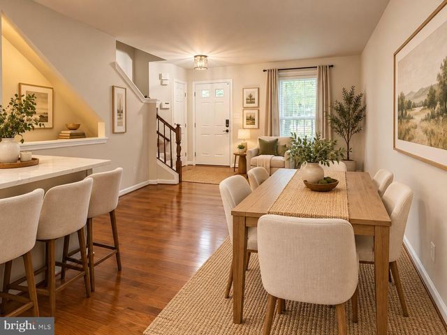 6114 JENLAR DR, Centreville, VA 20121